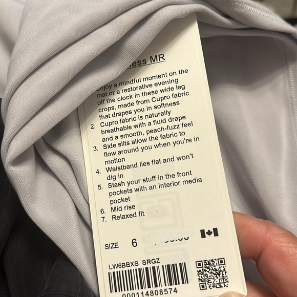 Lululemon Seek Softness Mid Rise Crop
Stargaze - Picture 6 of 8